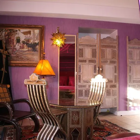 Du Prieure Hotel Saint-Prix (Val d'Oise)