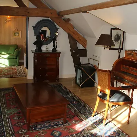 Hotel Du Prieure Saint-Prix (Val d'Oise)