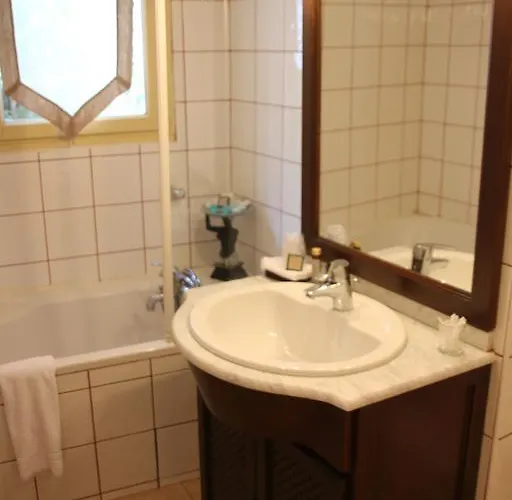 Du Prieure 4*