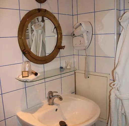 Du Prieure Hotel Saint-Prix (Val d'Oise)