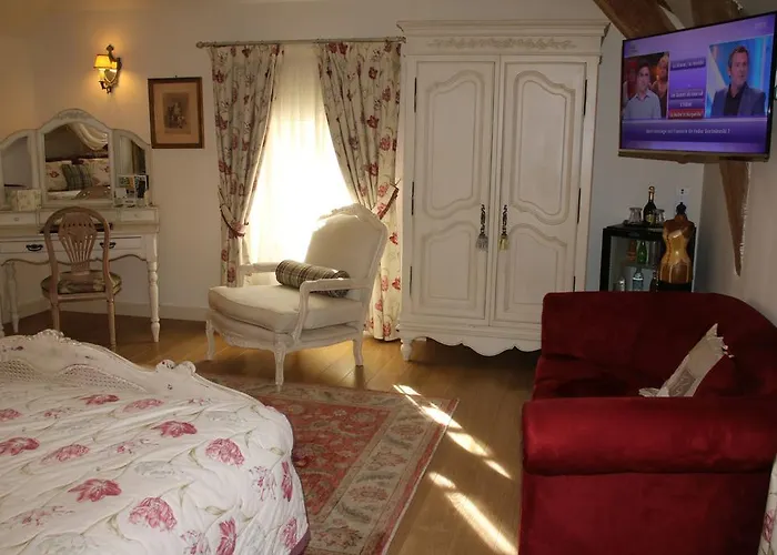 Du Prieure 4* Saint-Prix (Val d'Oise)