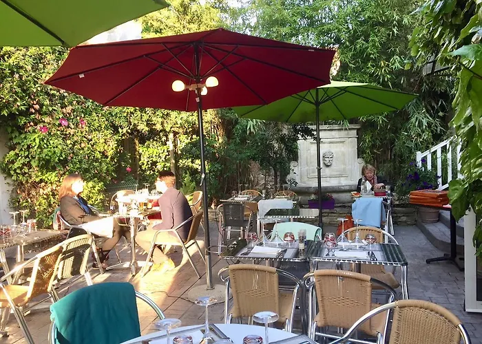 Du Prieure Hotel Saint-Prix (Val d'Oise)