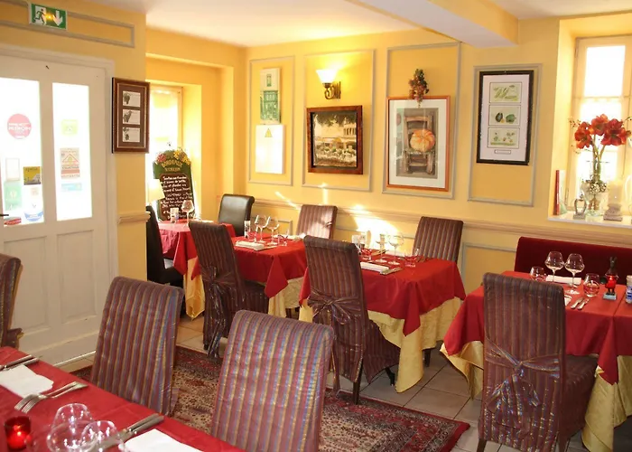 Du Prieure 4* Saint-Prix (Val d'Oise)