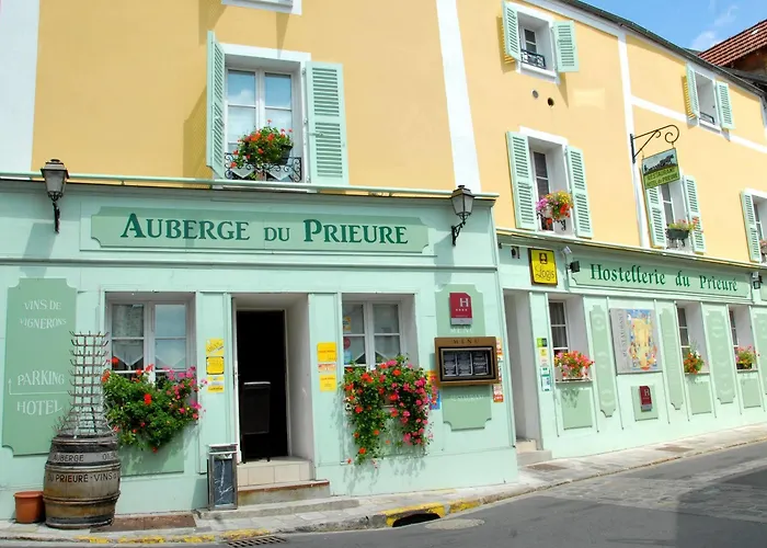 Du Prieure Hotel 4*
